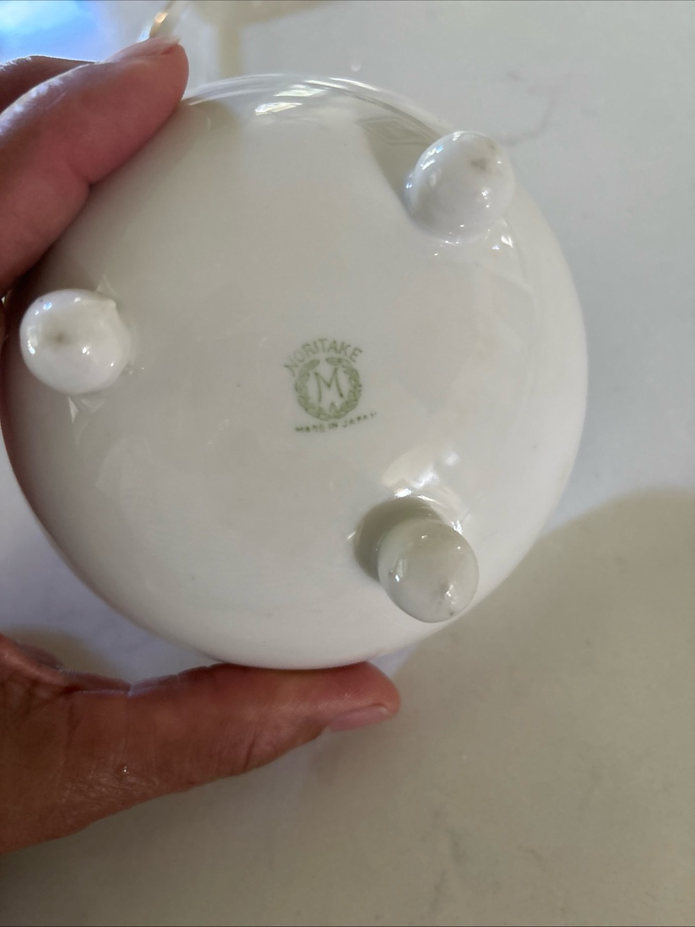 Noritake White Porcelain Serving Bowl and Ladle with Floral Trim - Picture 9 of 16